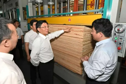 生態(tài)環(huán)境部高層調(diào)研：大氣污染防治工作的新動(dòng)向與挑戰(zhàn)